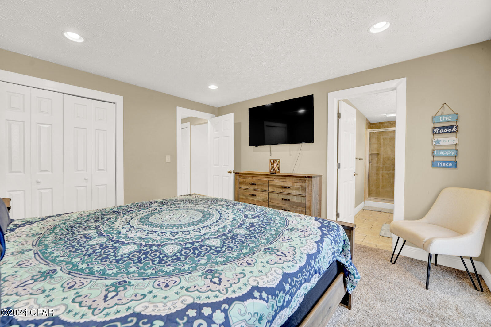 5116 Beach Drive
