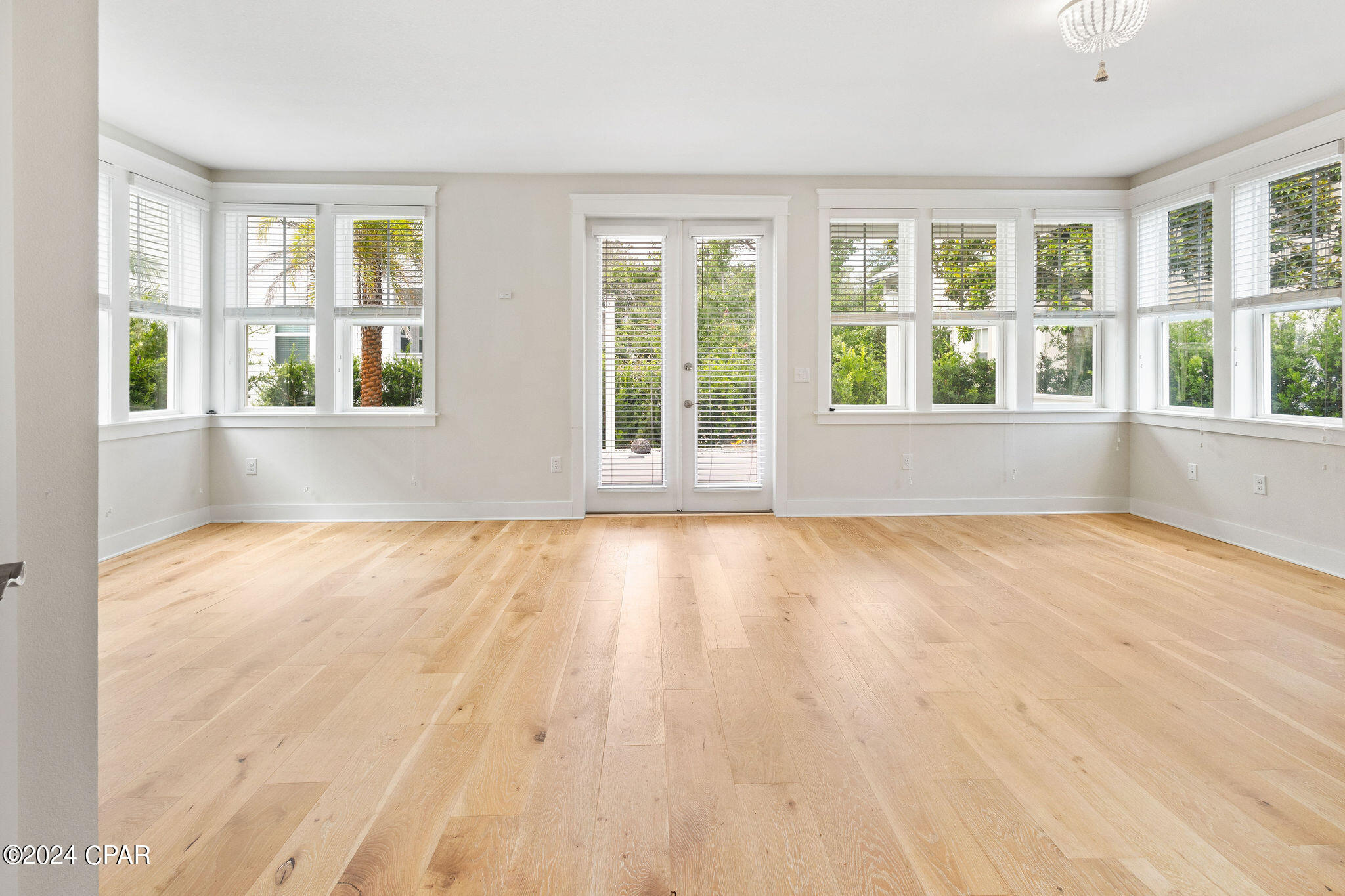 79 S Grande Pointe Drive