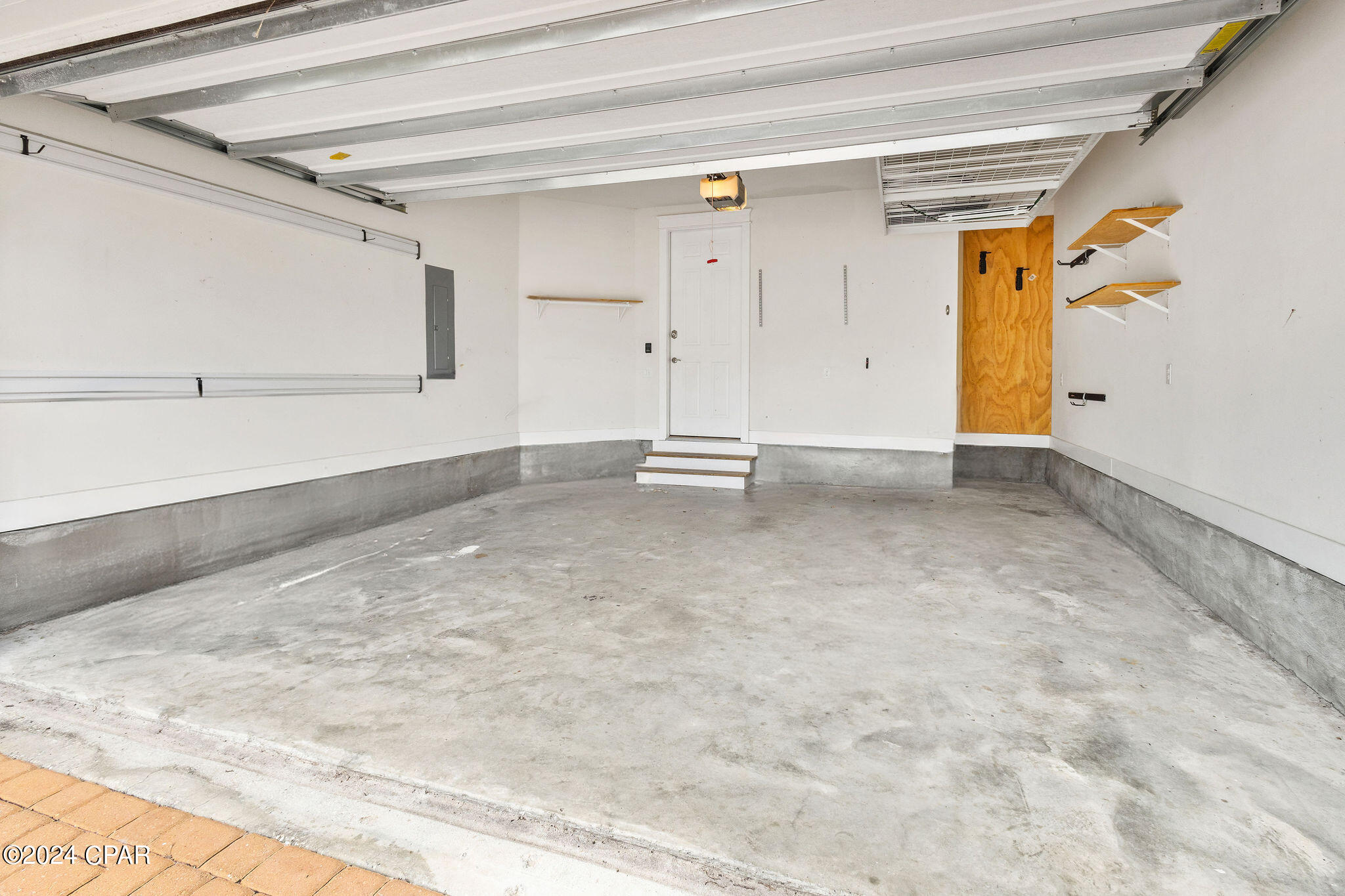 79 S Grande Pointe Drive