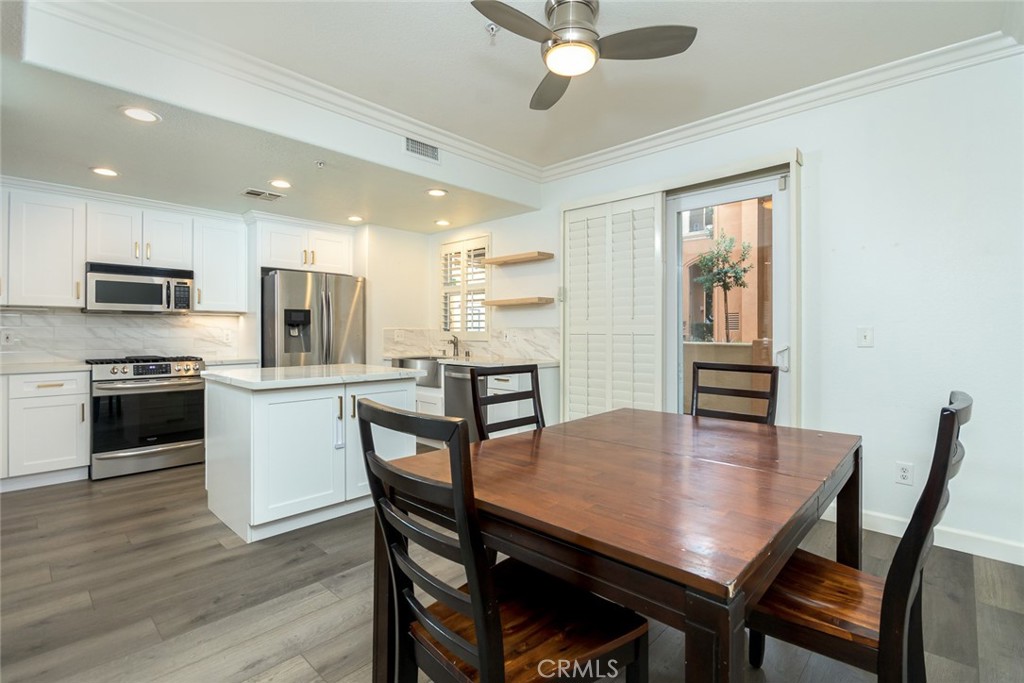 280 N Madison Avenue