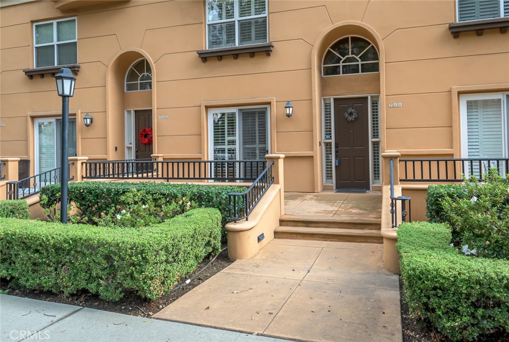 280 N Madison Avenue