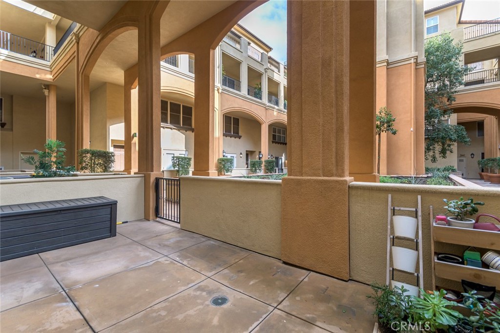 280 N Madison Avenue