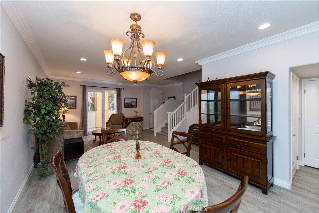 286 N Madison Avenue 103