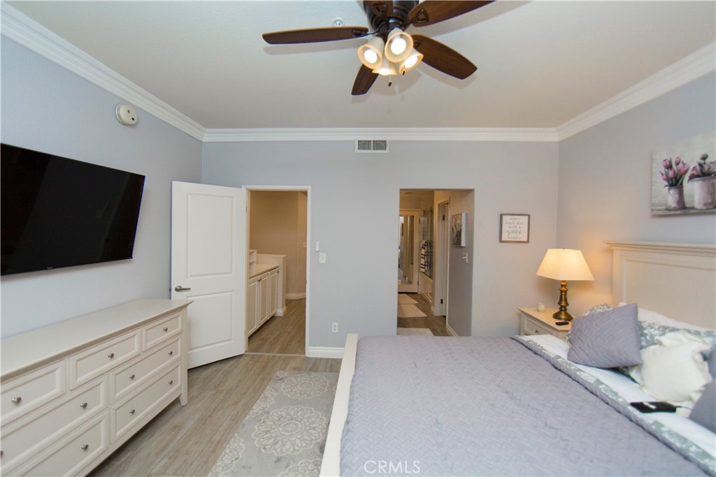 286 N Madison Avenue 103