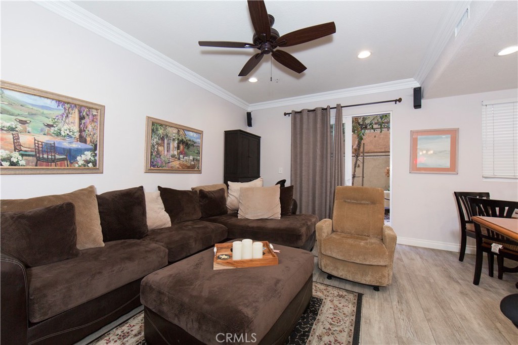 286 N Madison Avenue 103