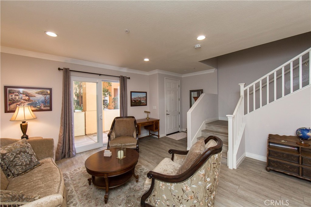 286 N Madison Avenue 103