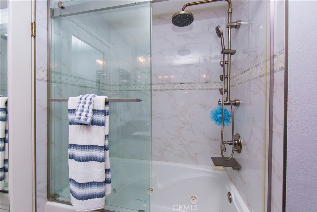 286 N Madison Avenue 103