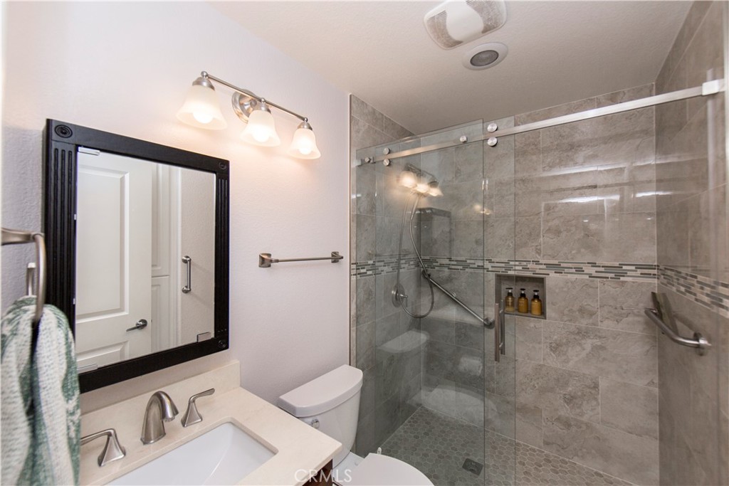 286 N Madison Avenue 103