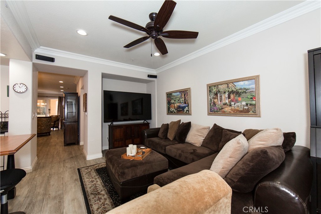 286 N Madison Avenue 103