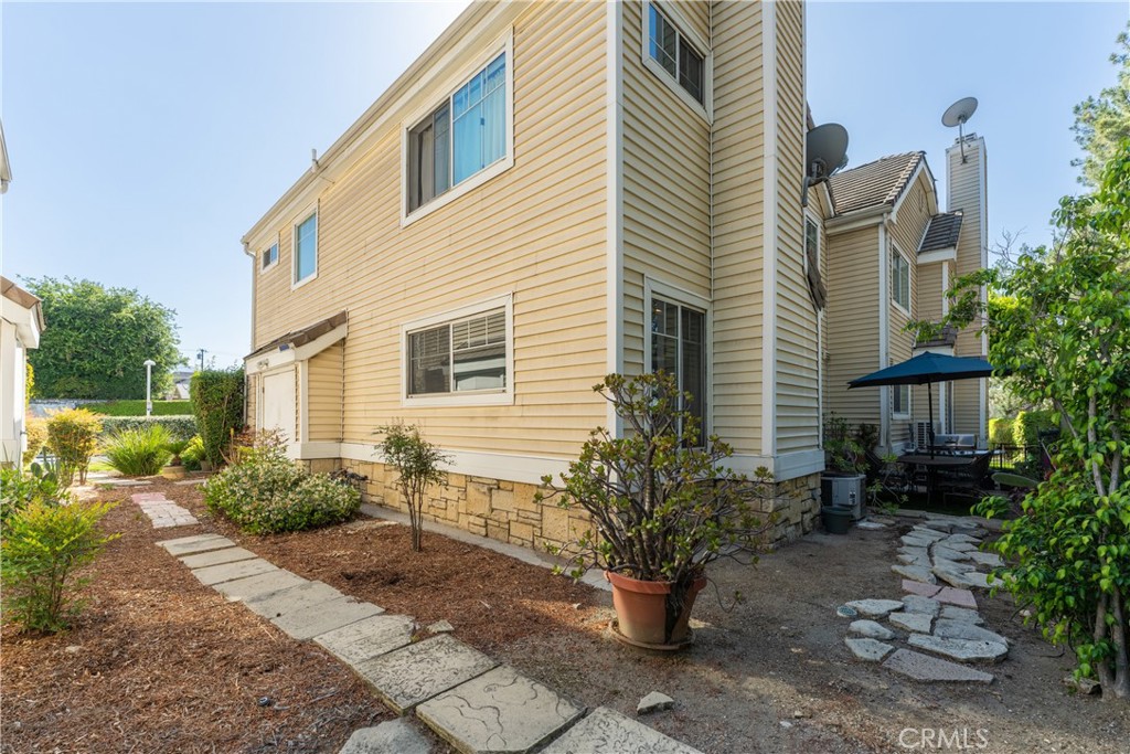 517 Orange Grove