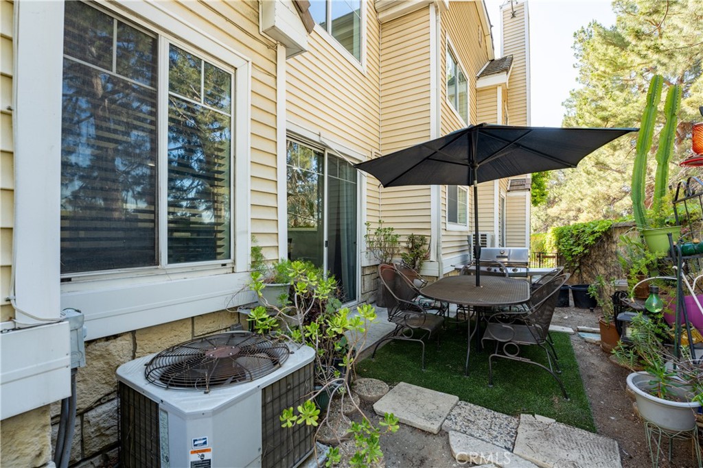 517 Orange Grove