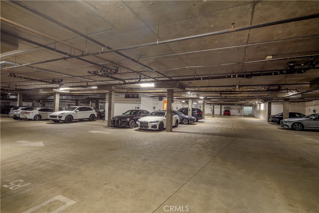 280 N Madison