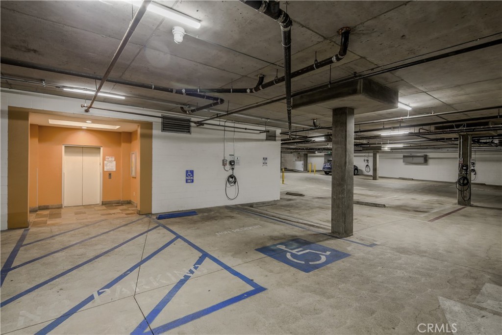 280 N Madison