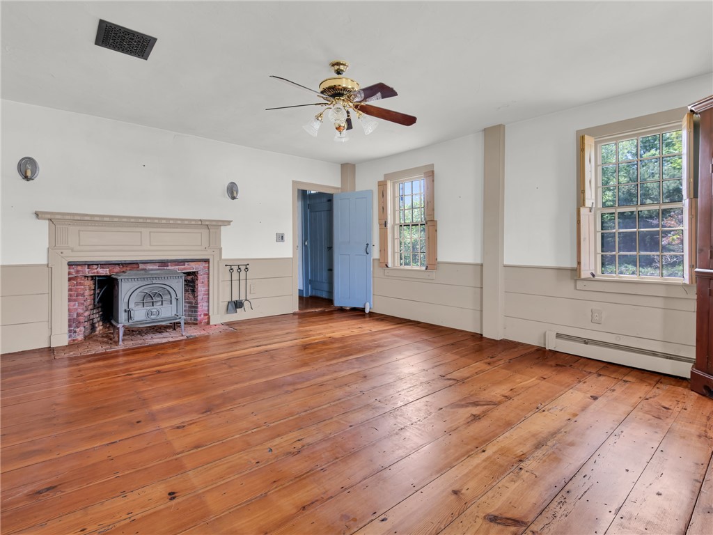 383 Putnam Pike