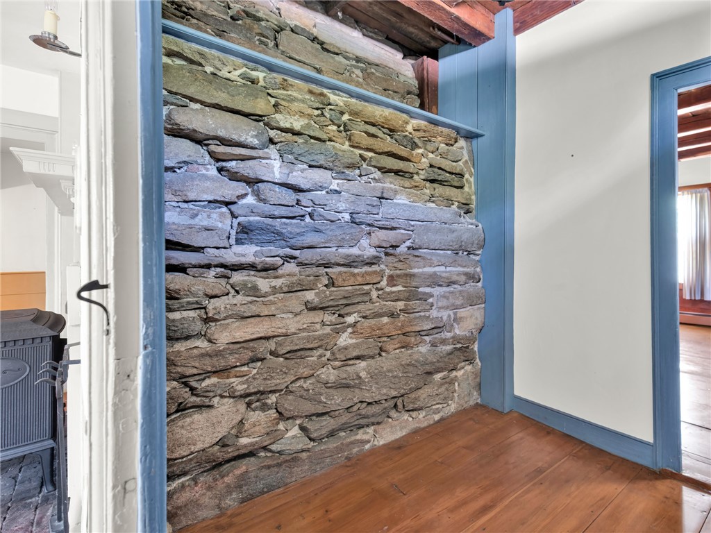 383 Putnam Pike