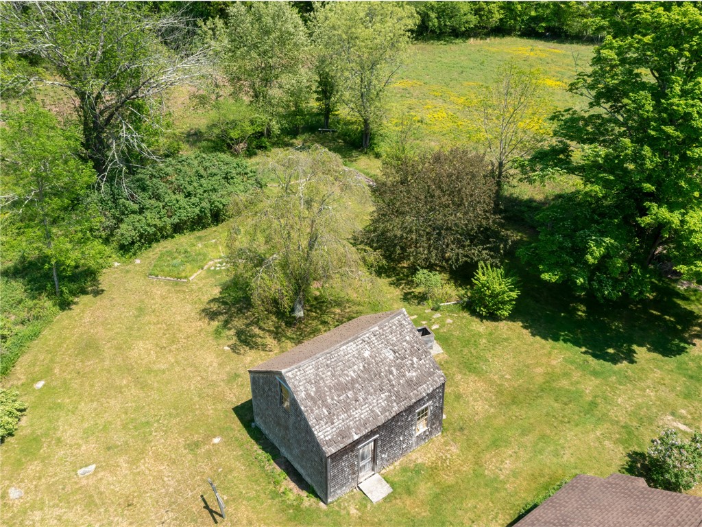 383 Putnam Pike