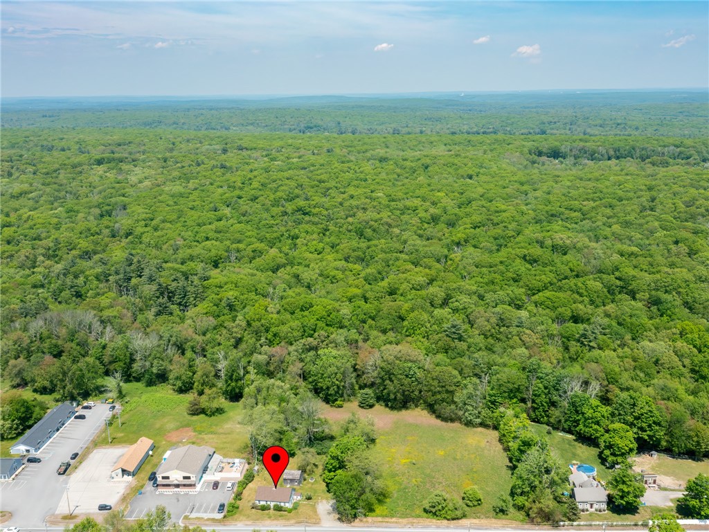383 Putnam Pike