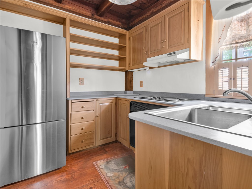 383 Putnam Pike