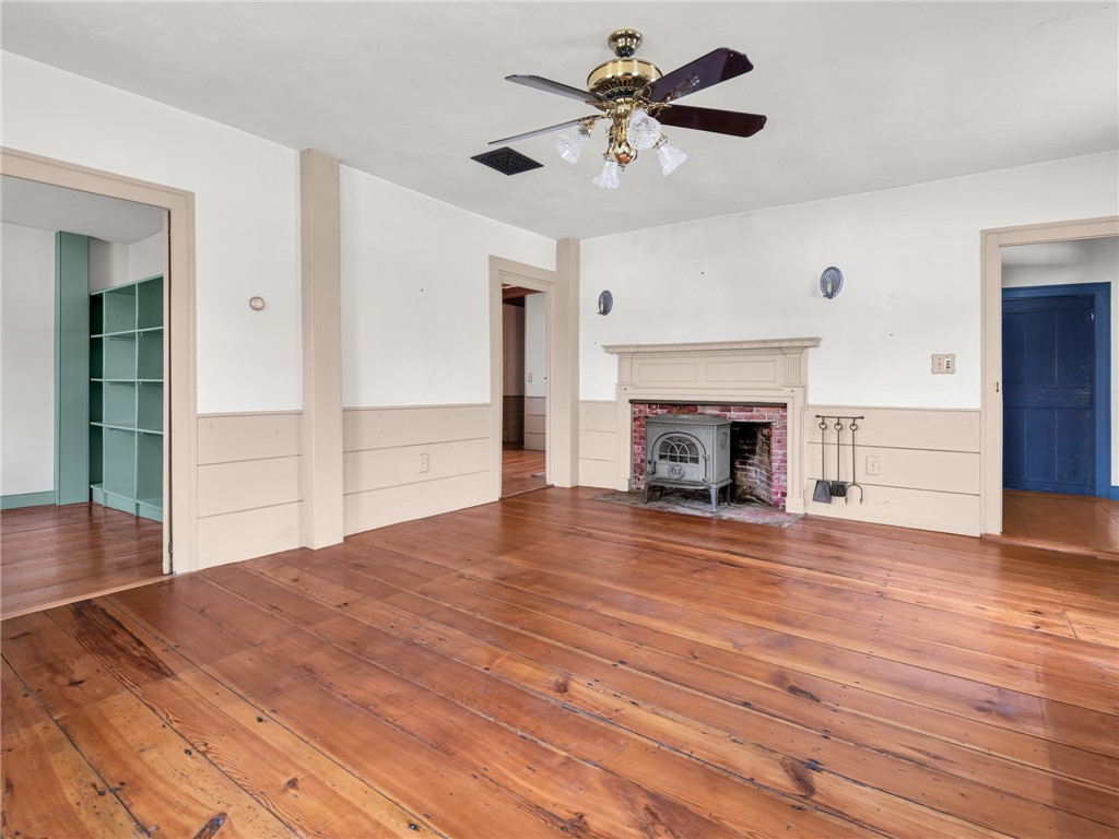 383 Putnam Pike