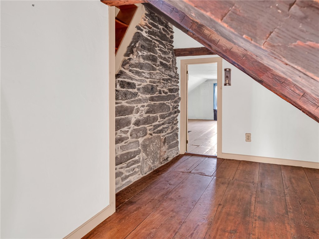 383 Putnam Pike