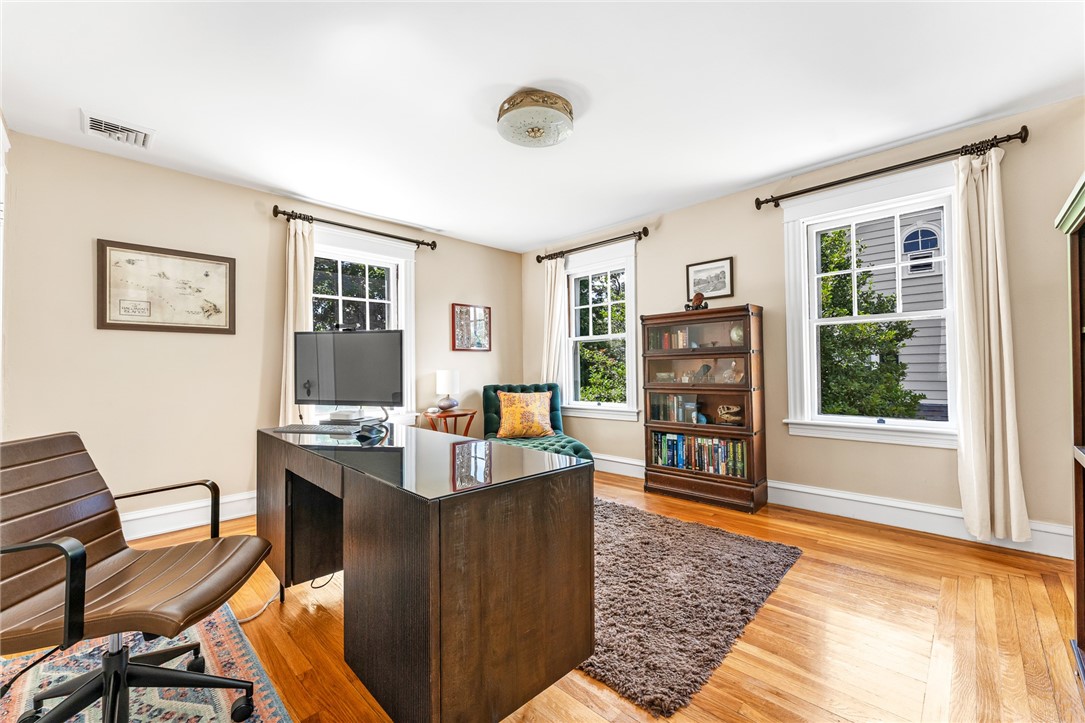 28 Kenilworth Way