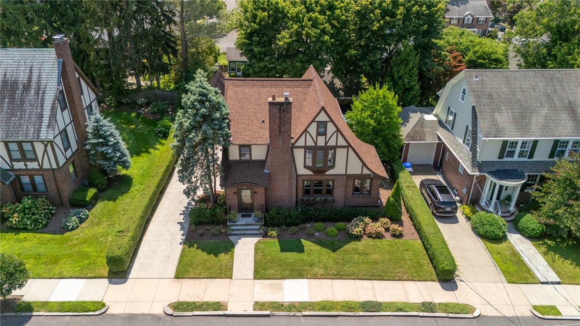 28 Kenilworth Way