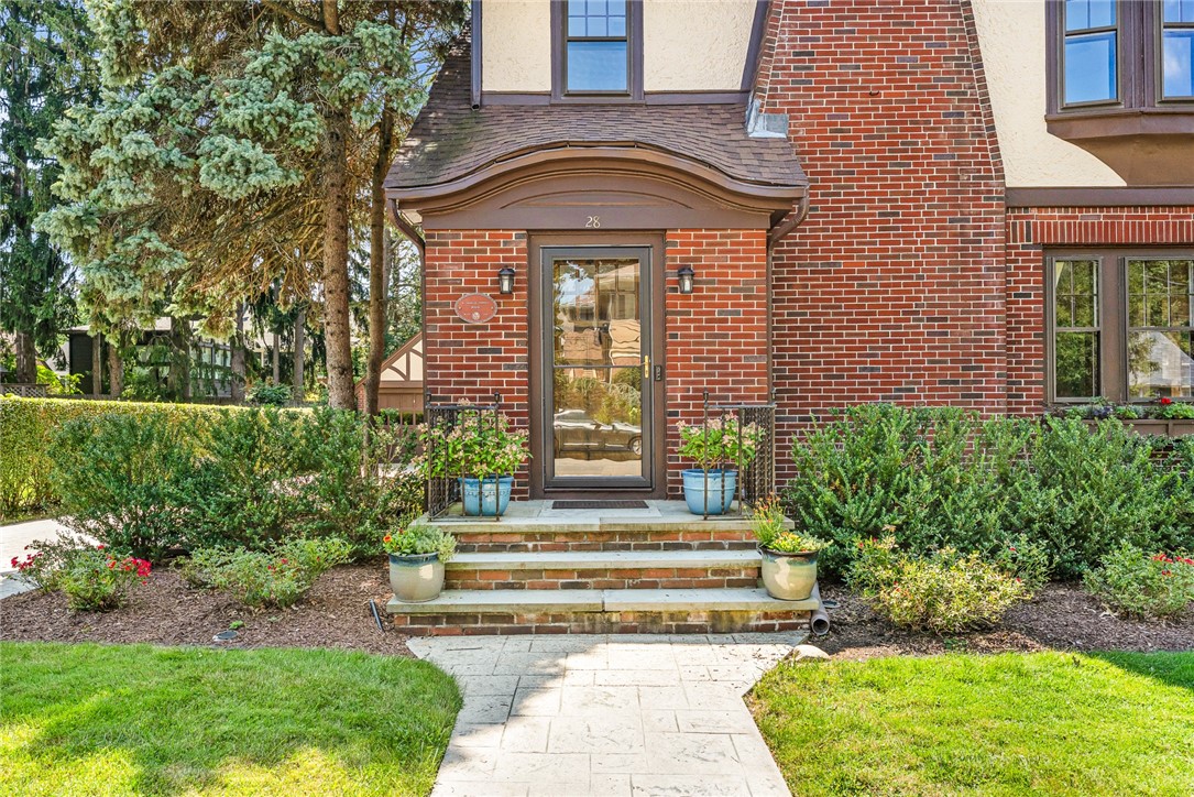 28 Kenilworth Way