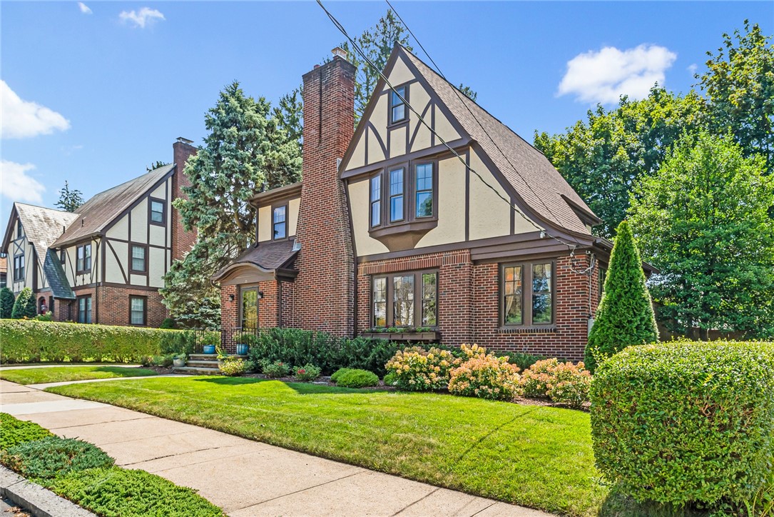 28 Kenilworth Way