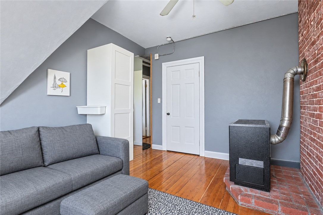 5 Hillside Avenue
