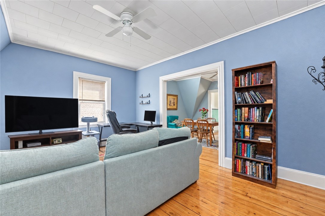 5 Hillside Avenue