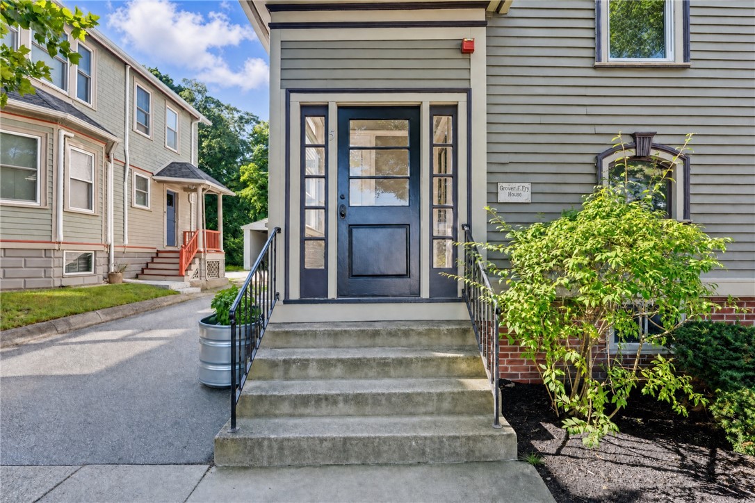 5 Hillside Avenue