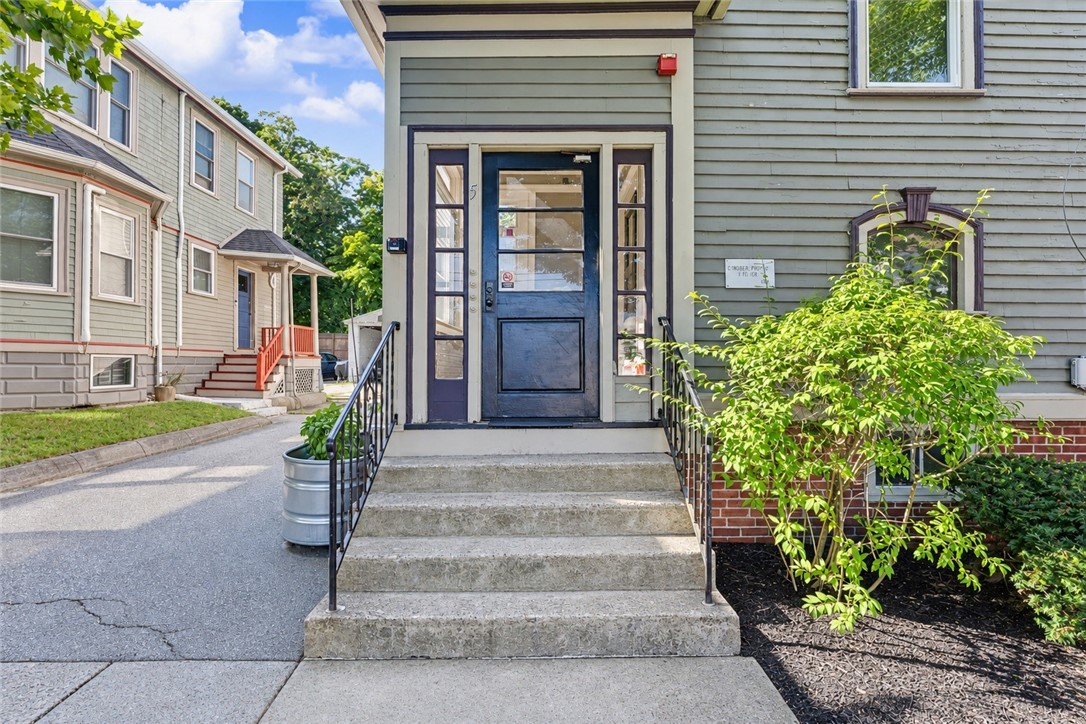 5 Hillside Avenue