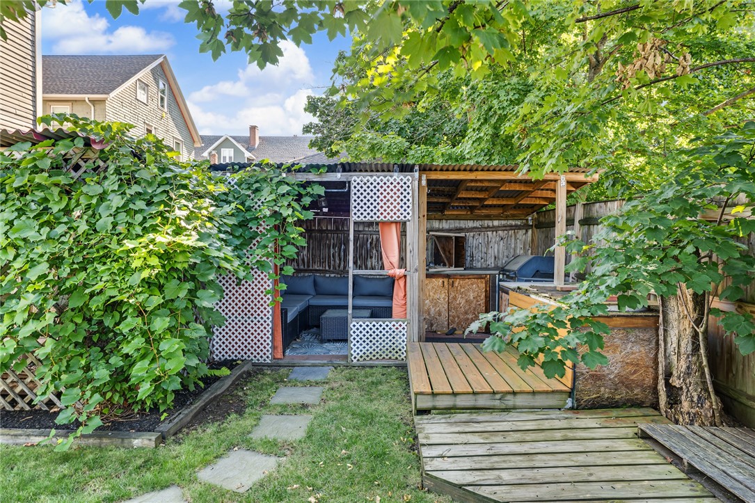 5 Hillside Avenue