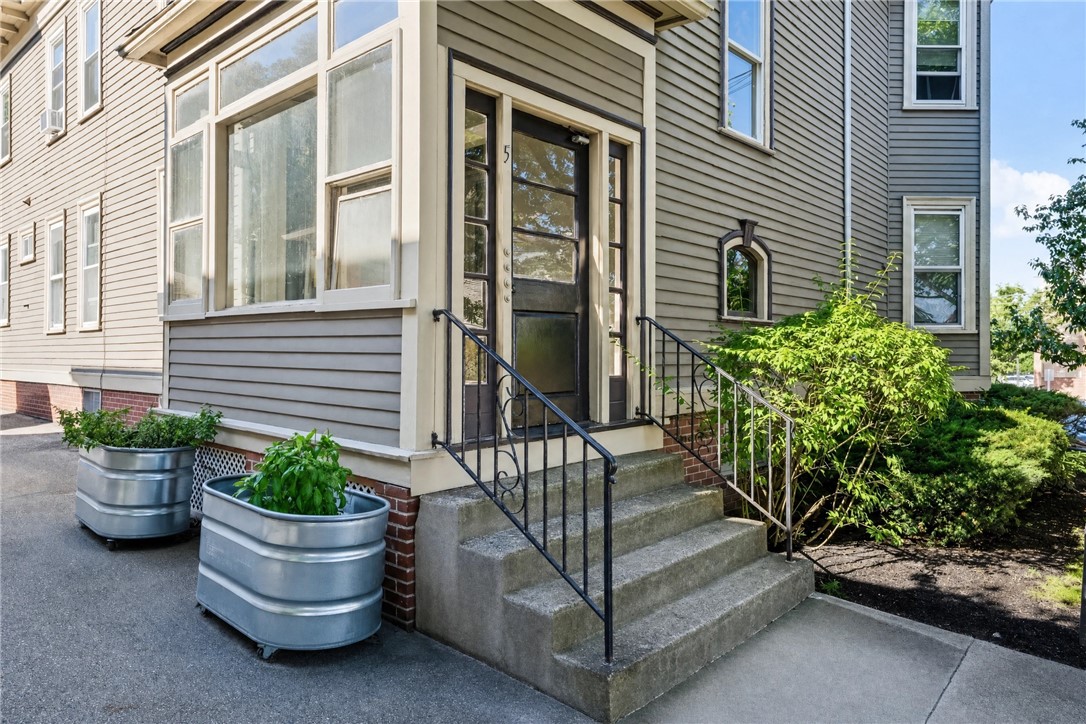 5 Hillside Avenue