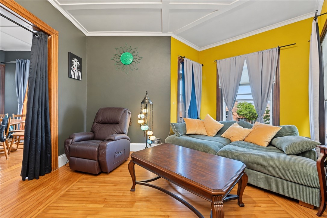 5 Hillside Avenue