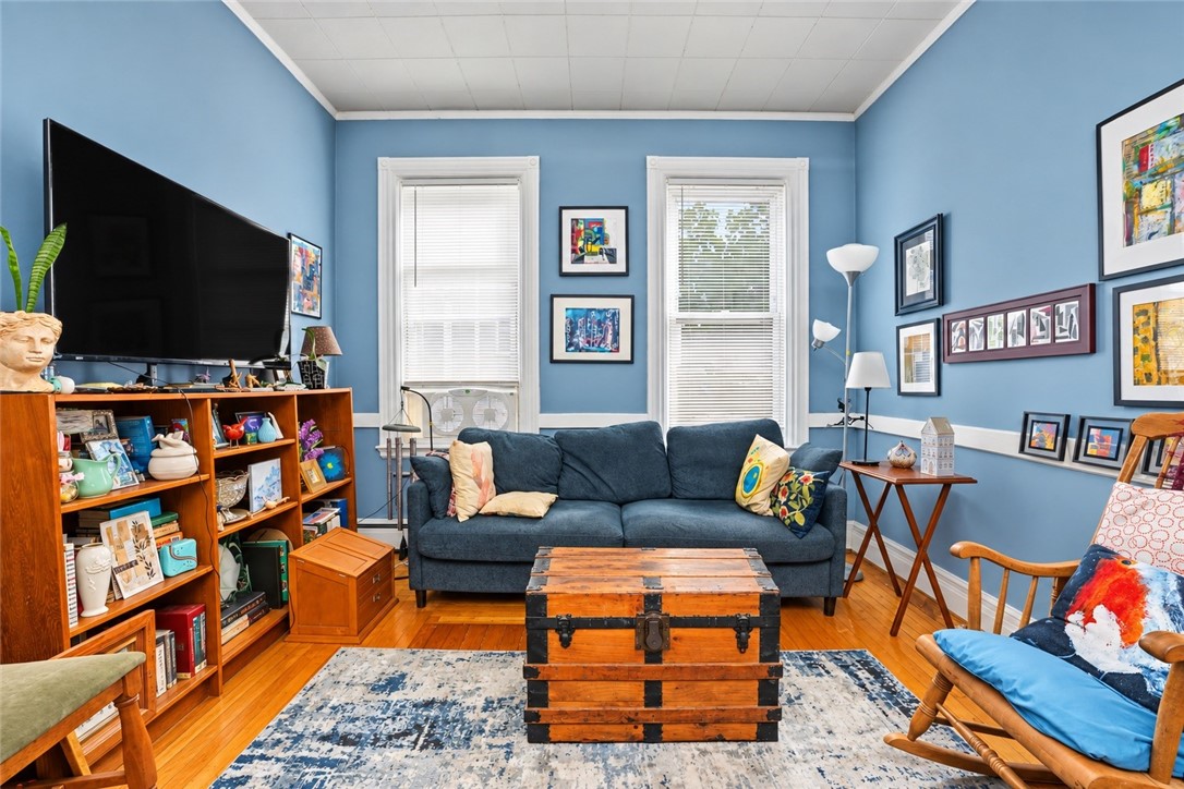 5 Hillside Avenue