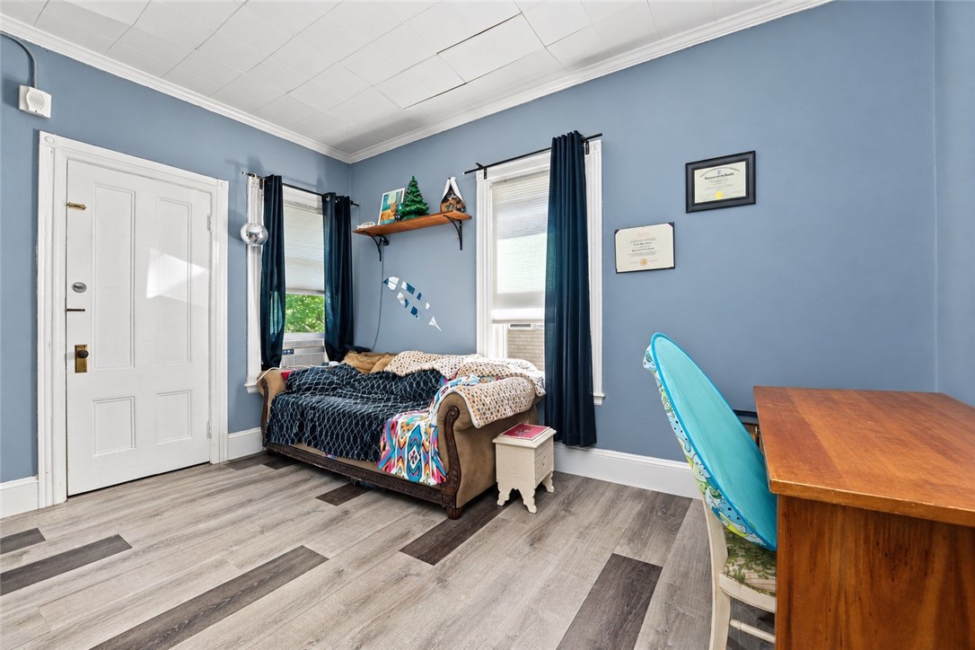 5 Hillside Avenue