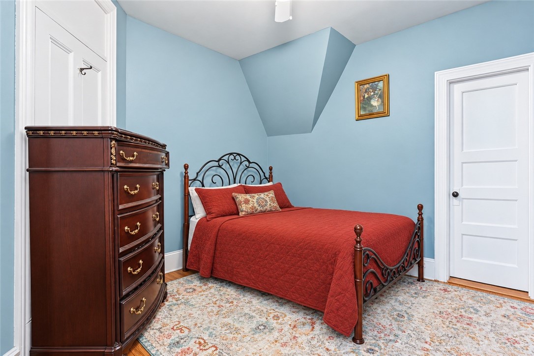 5 Hillside Avenue