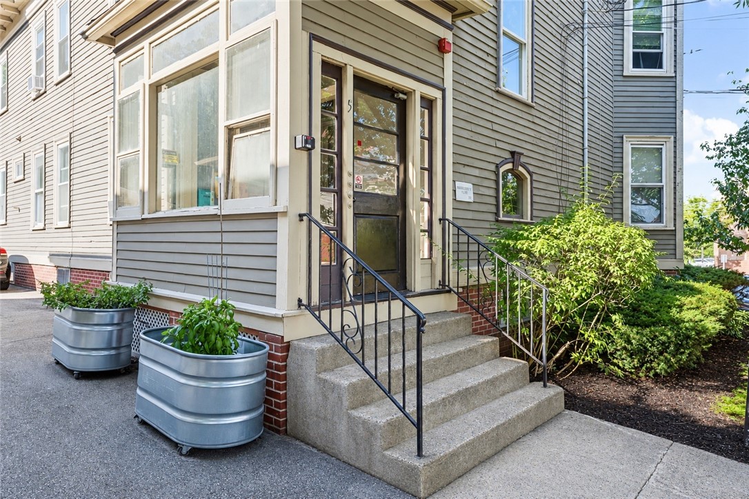 5 Hillside Avenue