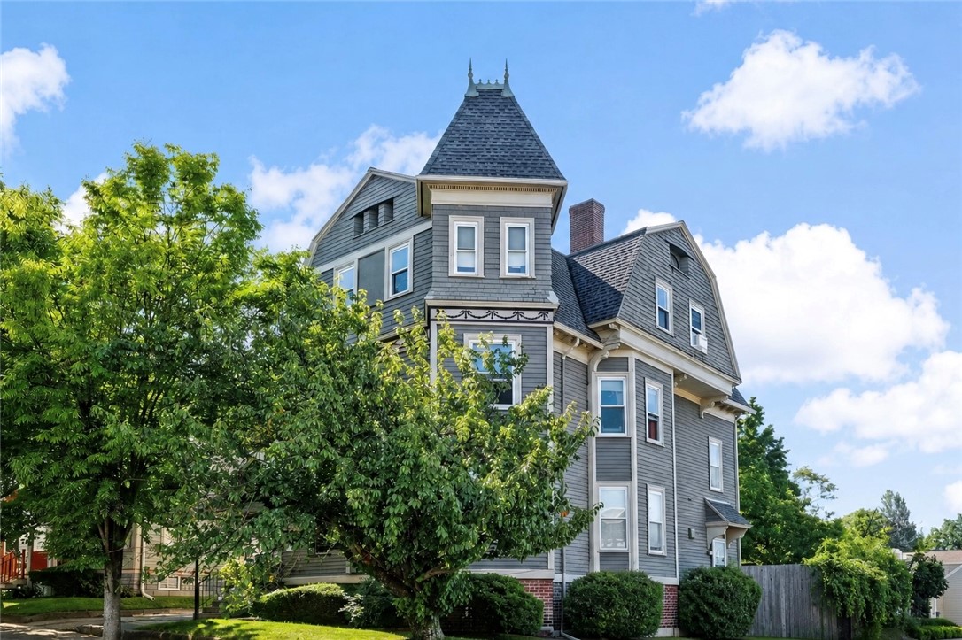 5 Hillside Avenue