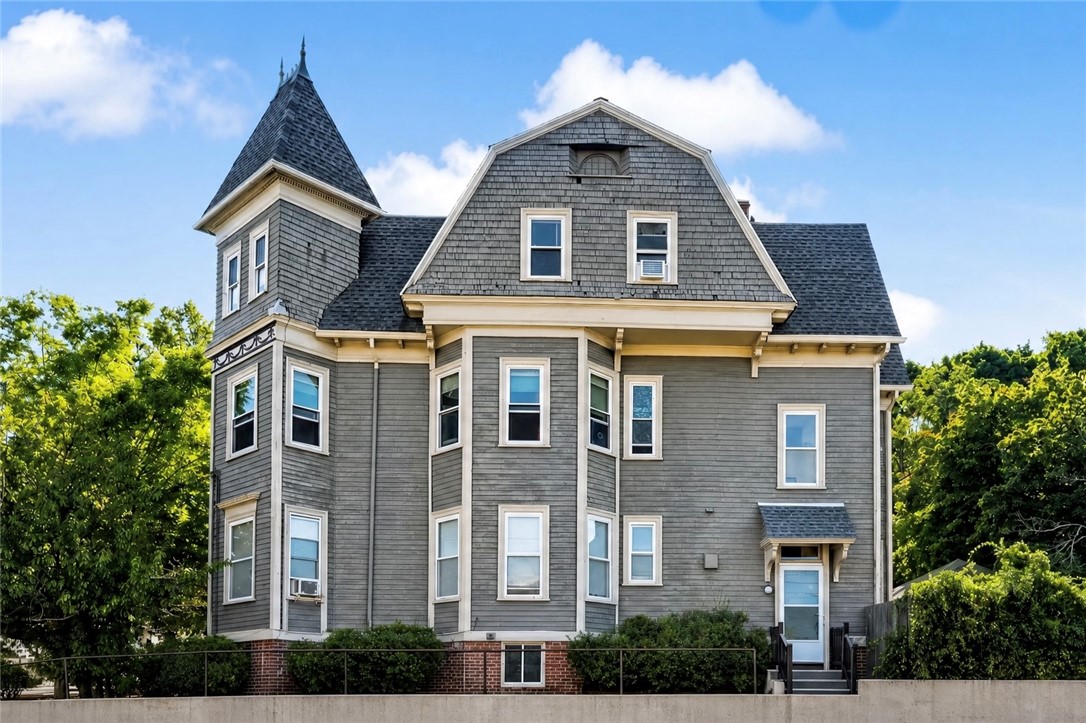 5 Hillside Avenue