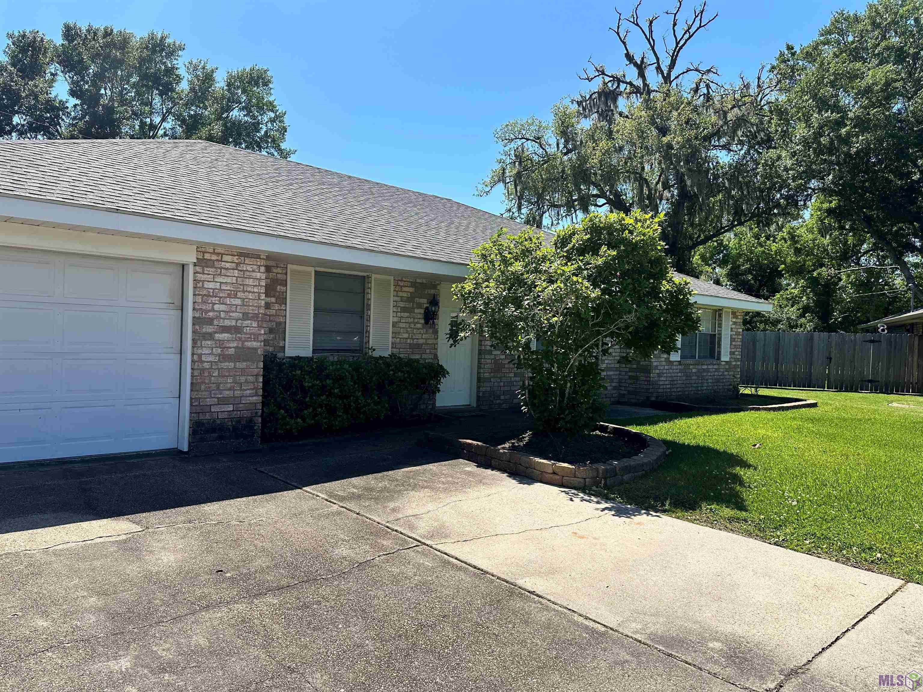 111 Flowerwood Ct