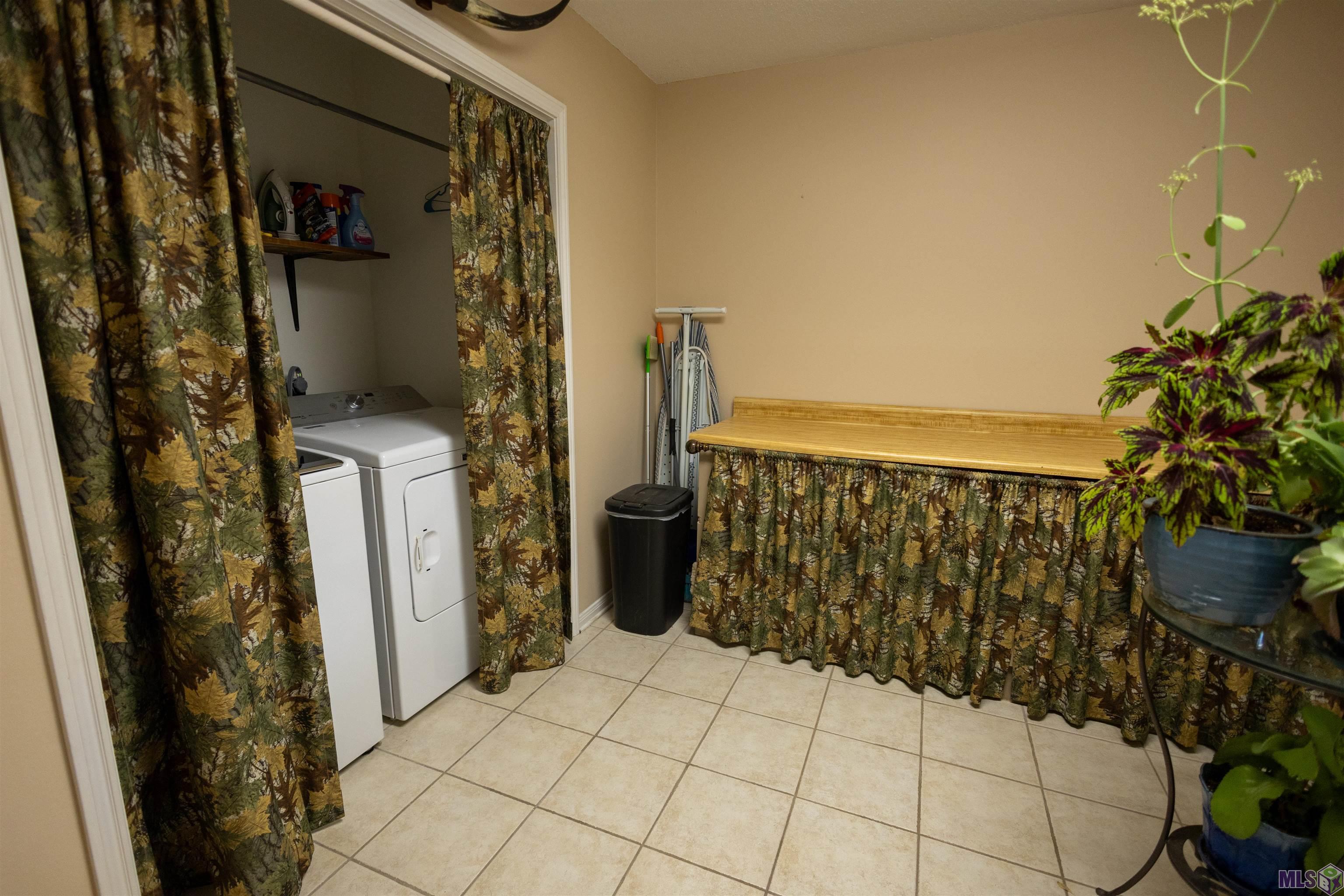 111 Flowerwood Ct