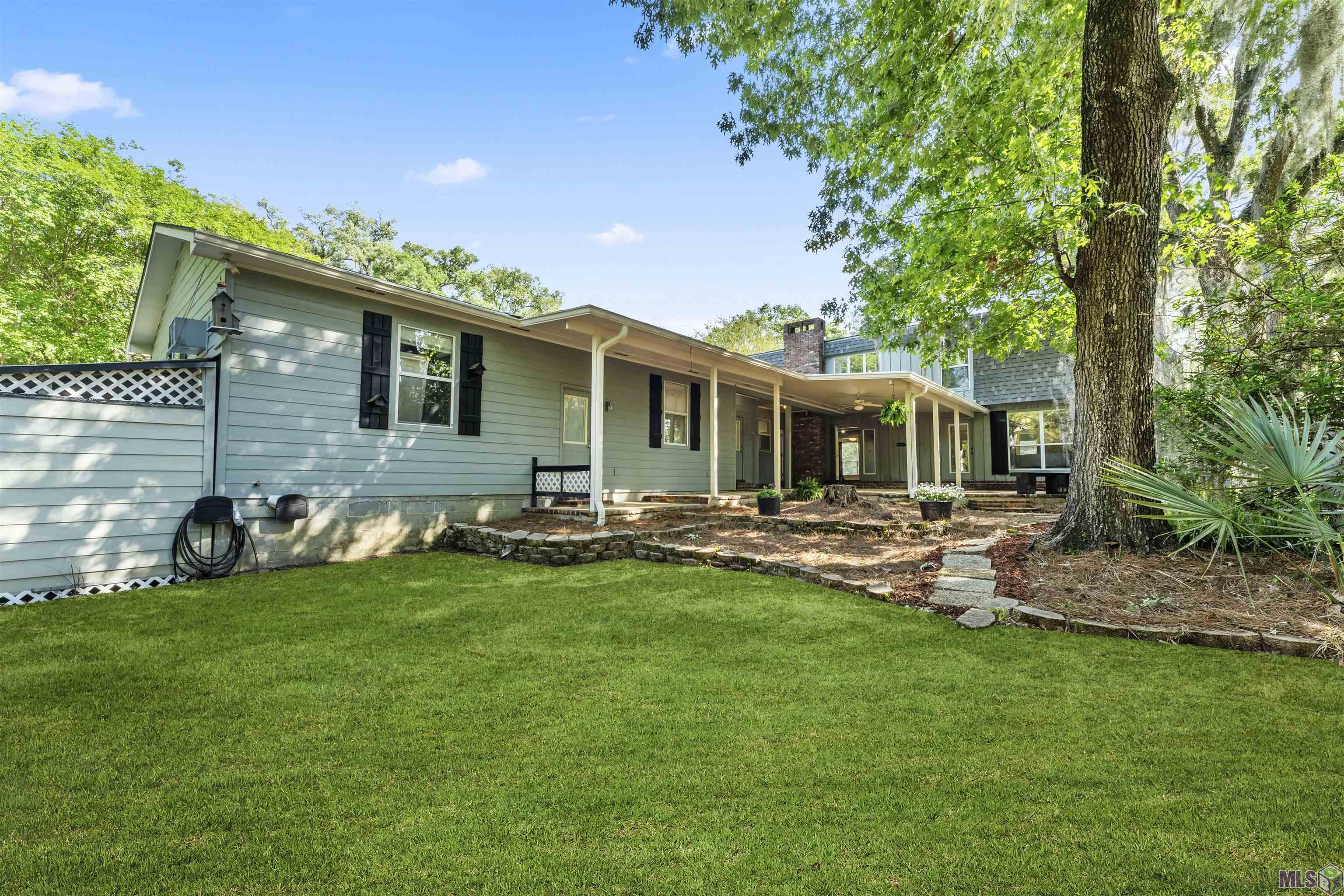 12837 Deerpath Way