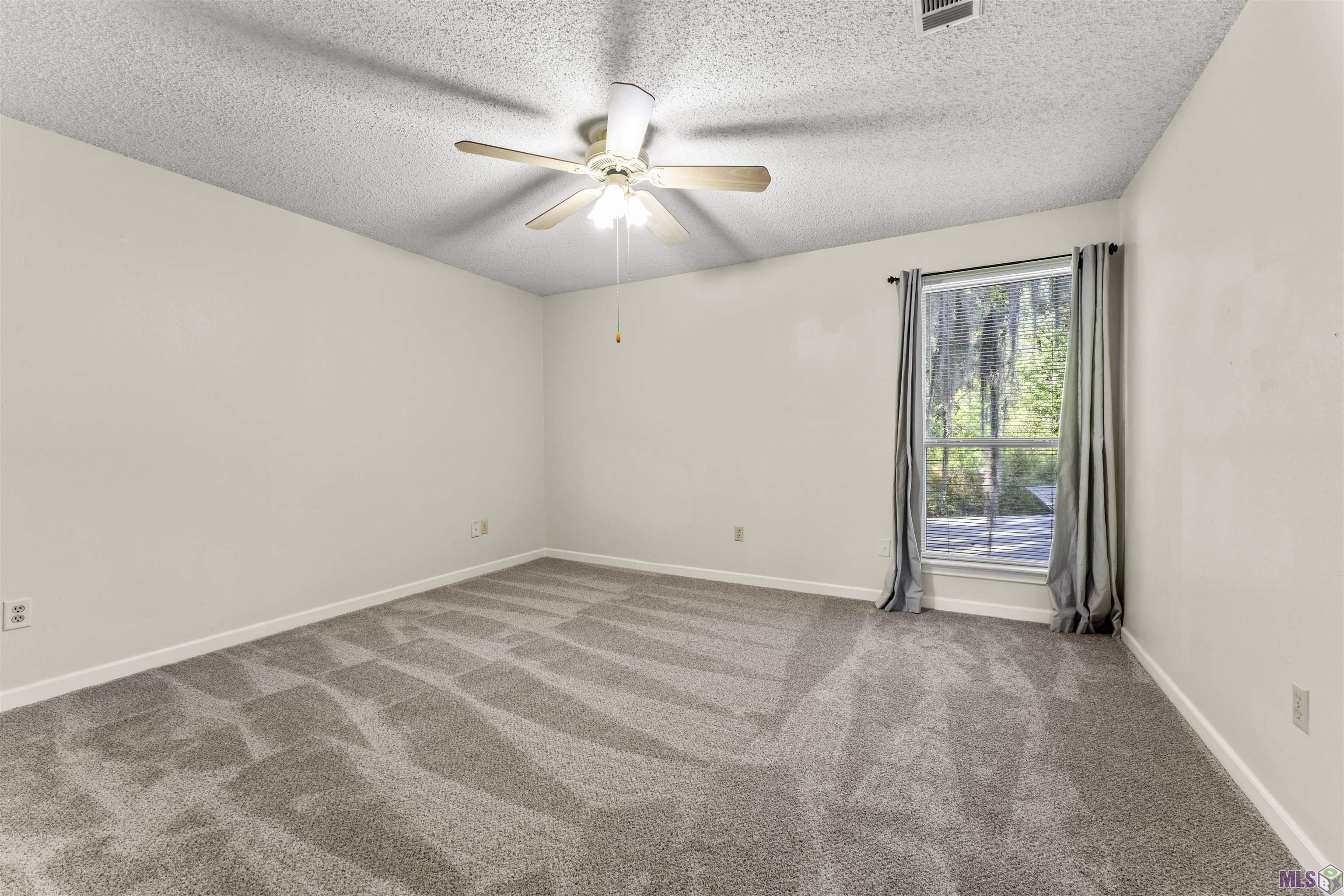 12837 Deerpath Way
