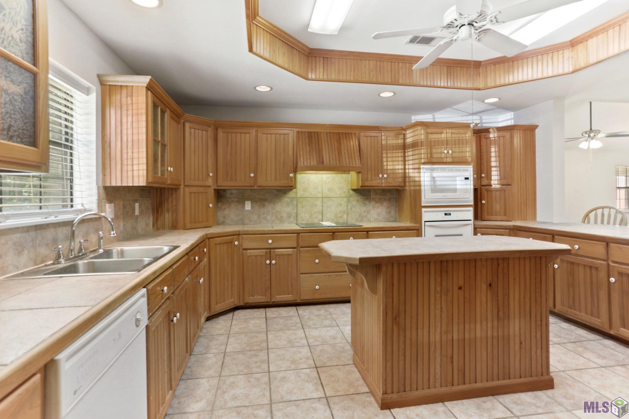 8757 Muscadine Lane West