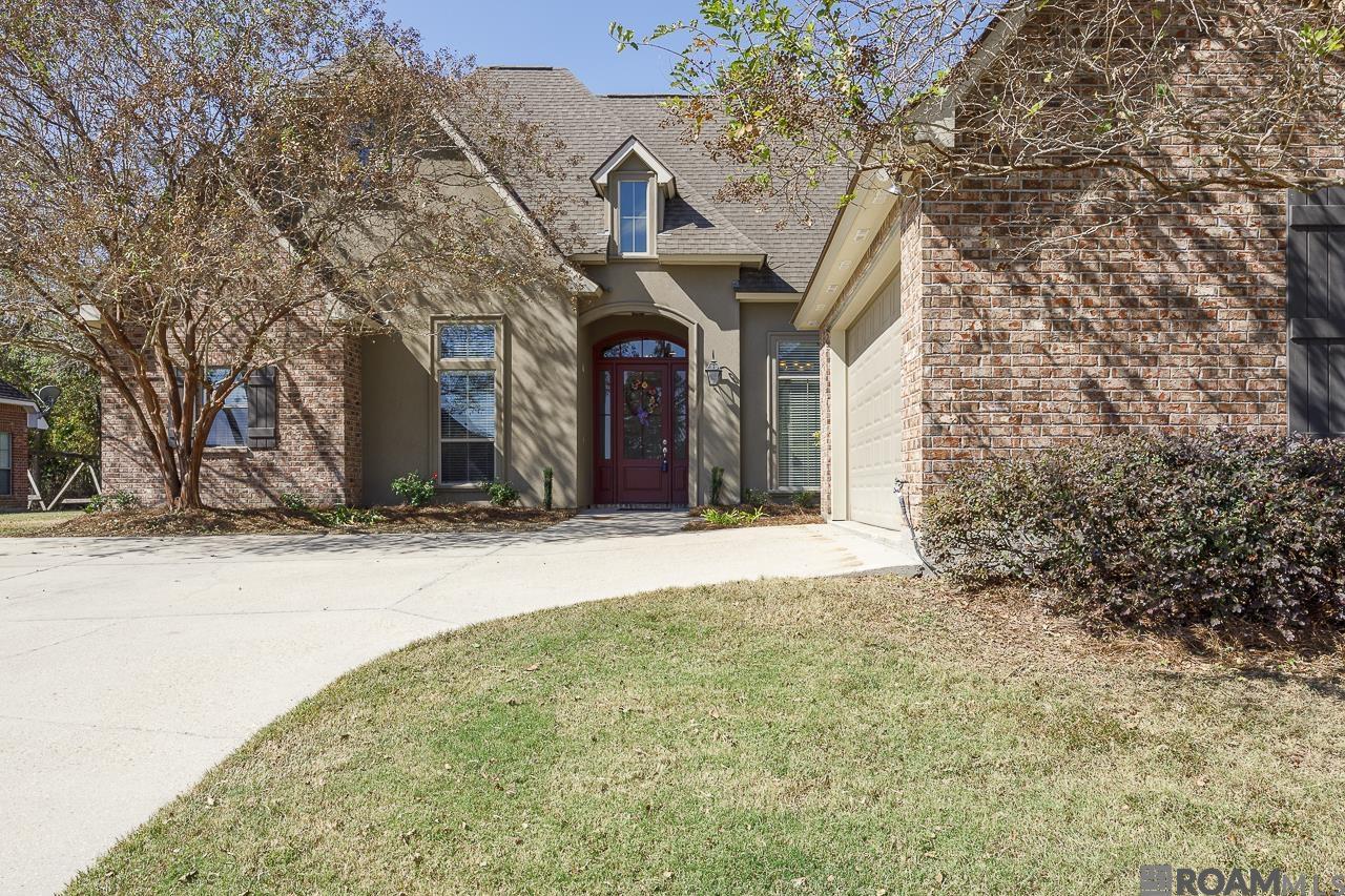 7097 Lakecrest Dr