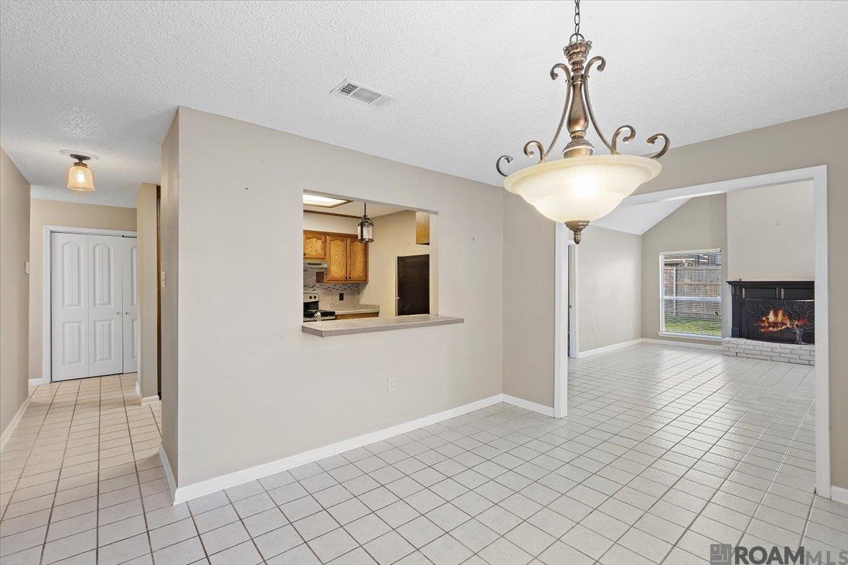 1452 W Fairview Dr