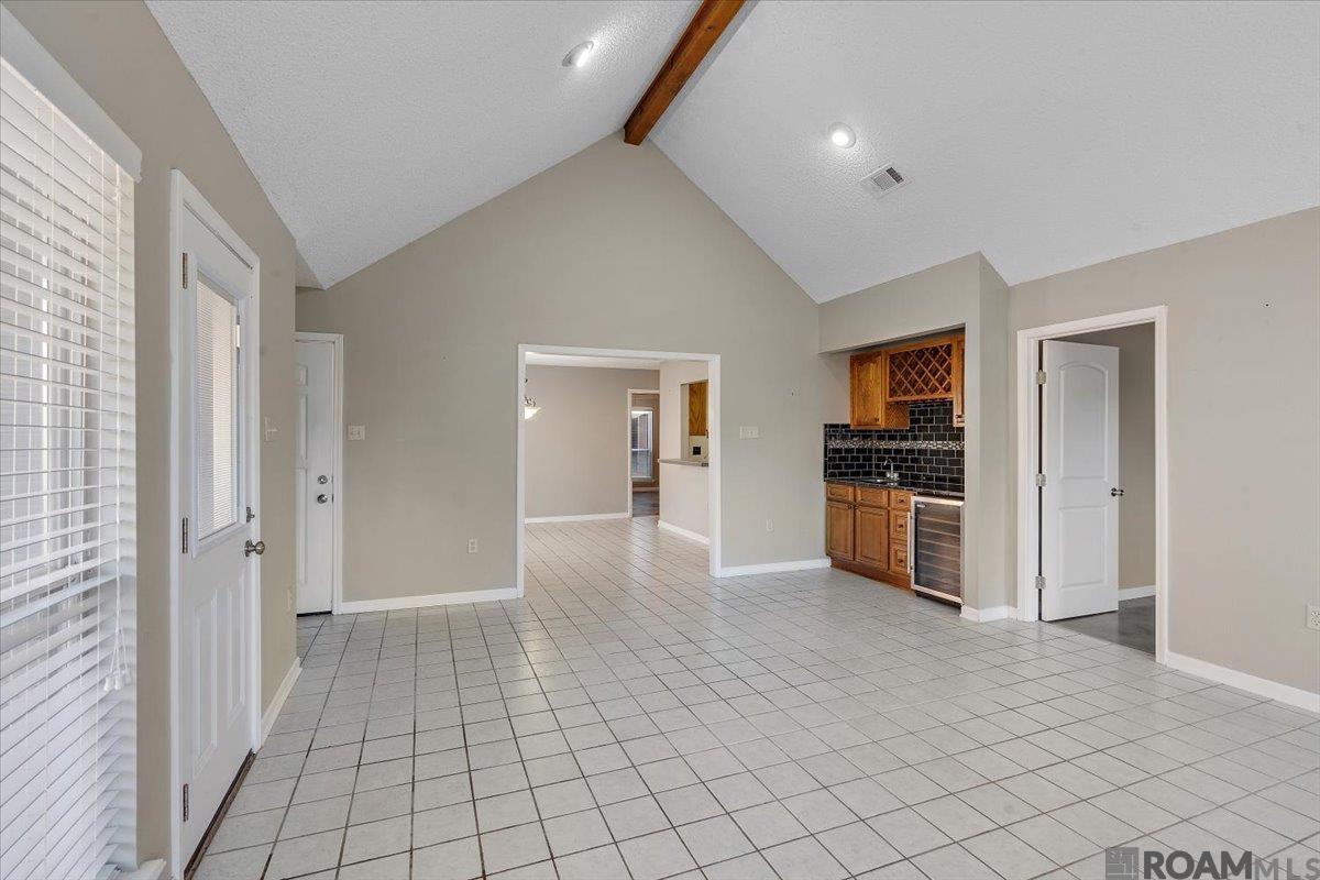 1452 W Fairview Dr