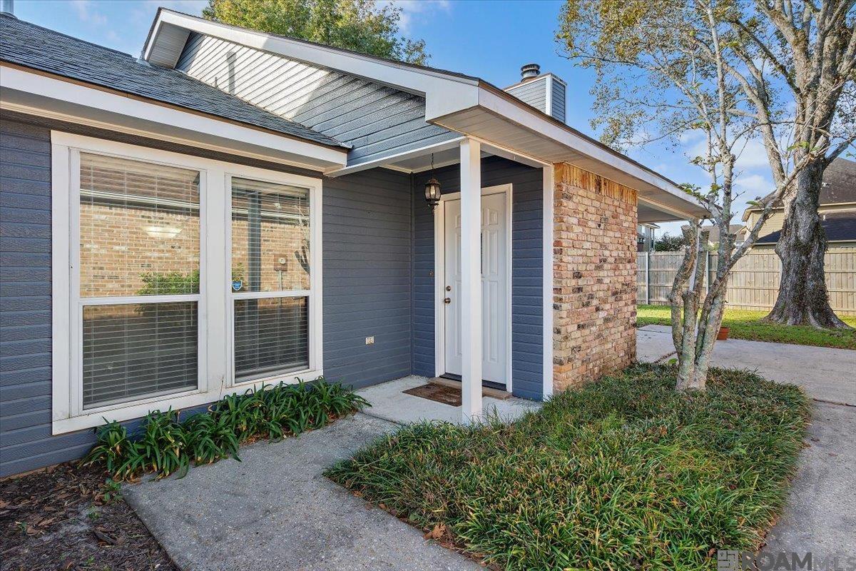 1452 W Fairview Dr